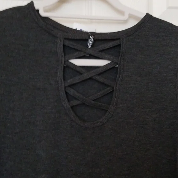 BNWT DK Heather Grey Tshirt - Picture 2 of 6